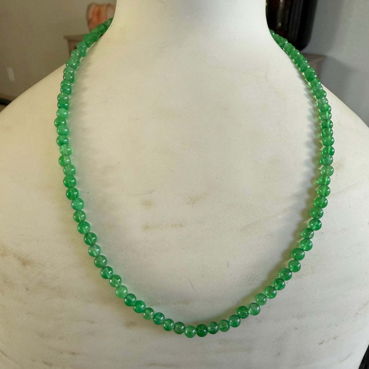Round Clear Green Necklace
